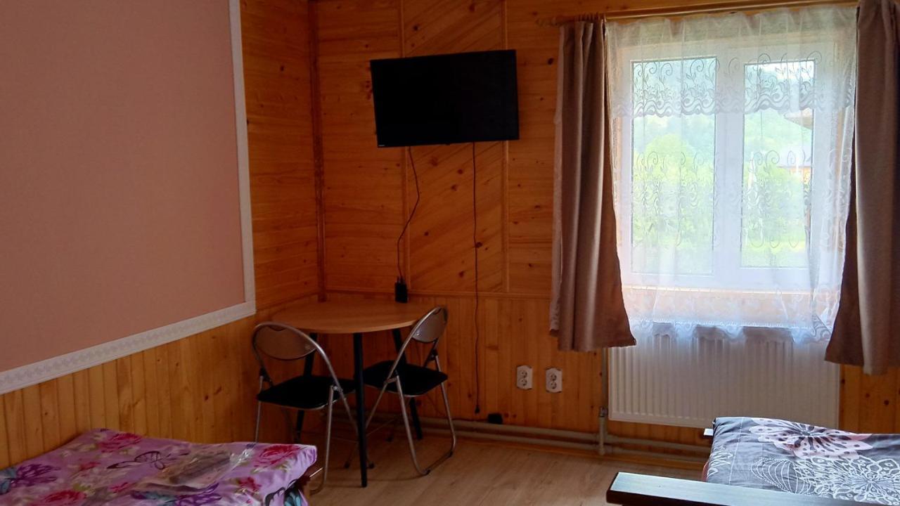 Готель Мамина Хата Микуличин Екстер'єр фото